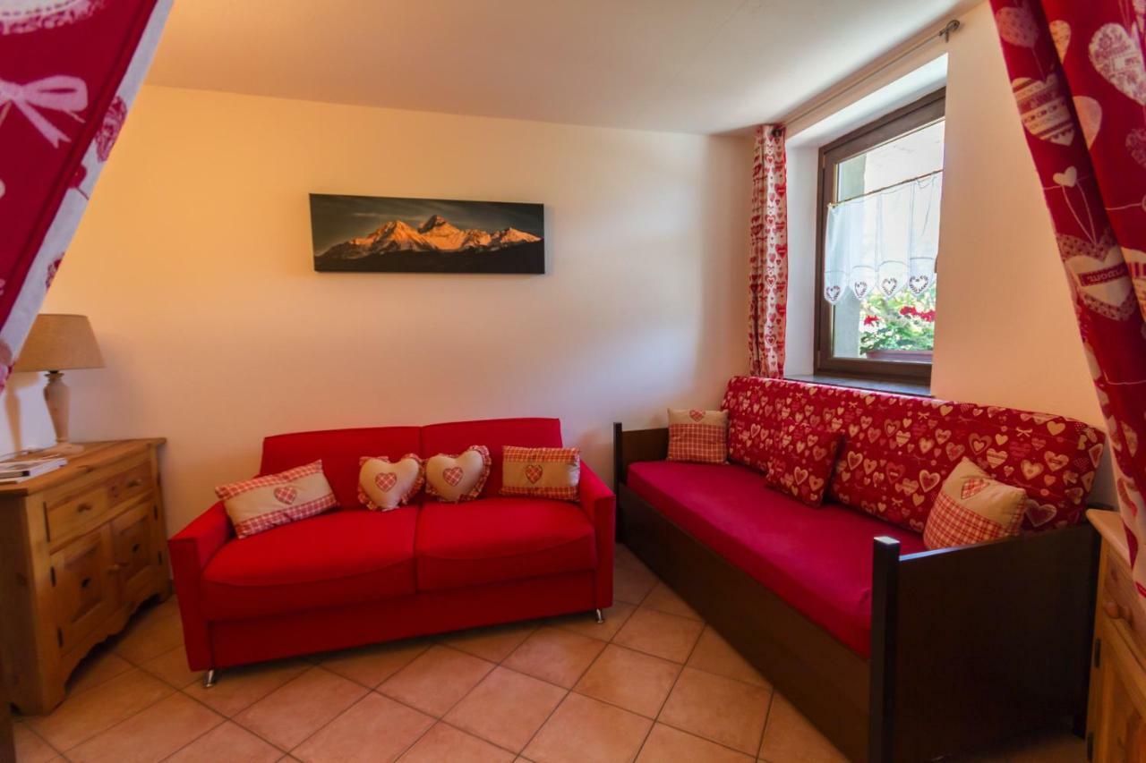 Vistarelax Apartment อาออสตา ภายนอก รูปภาพ