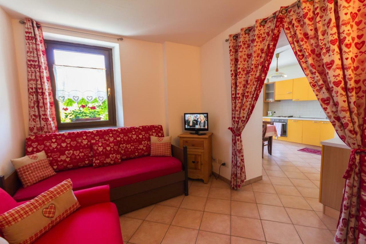 Vistarelax Apartment อาออสตา ภายนอก รูปภาพ